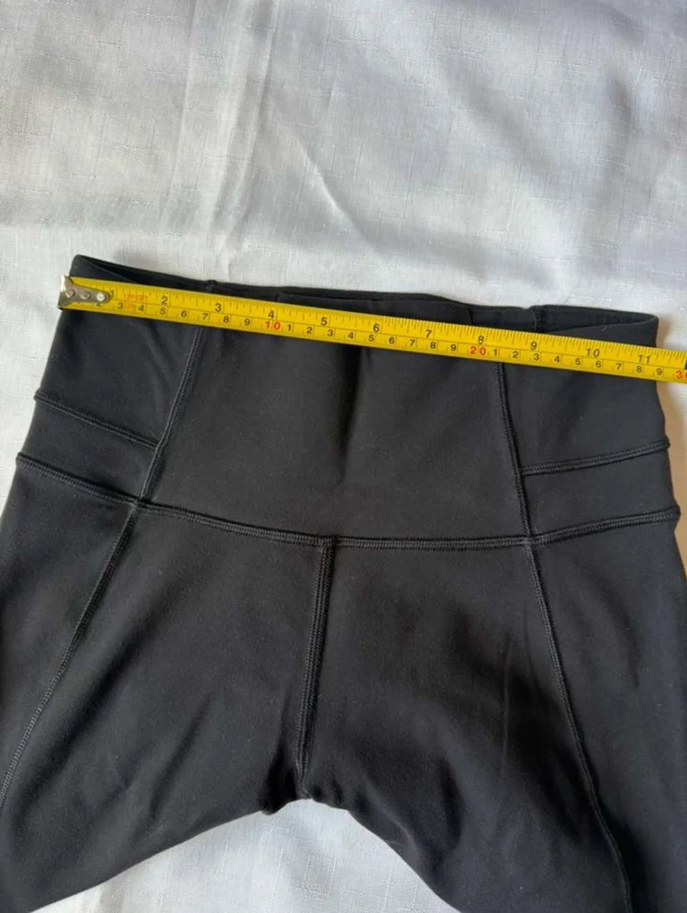 Lululemon Black Groove Super-High-Rise Flared Pant - The Iconic Nulu Classic. - Picture 6 of 9